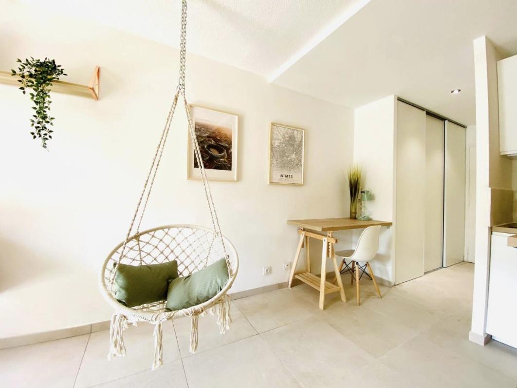 Studio Terrasse & Parking Gratuit En Residence Nîmes Extérieur photo