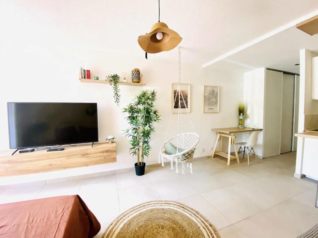 Studio Terrasse & Parking Gratuit En Residence Nîmes Extérieur photo
