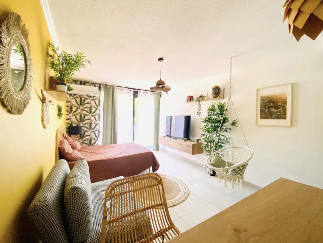 Studio Terrasse & Parking Gratuit En Residence Nîmes Extérieur photo