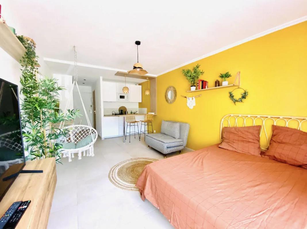 Studio Terrasse & Parking Gratuit En Residence Nîmes Extérieur photo