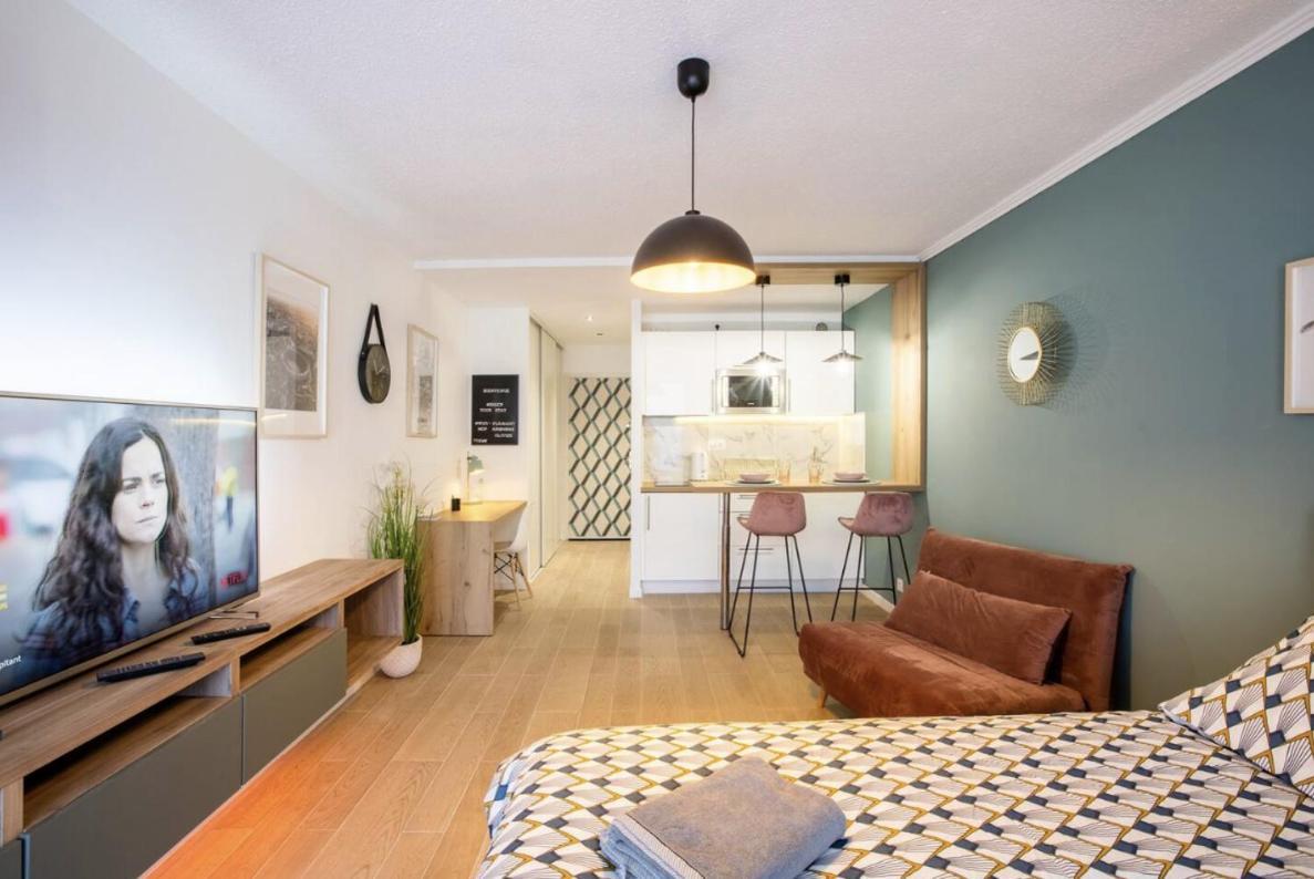 Studio Terrasse & Parking Gratuit En Residence Nîmes Extérieur photo
